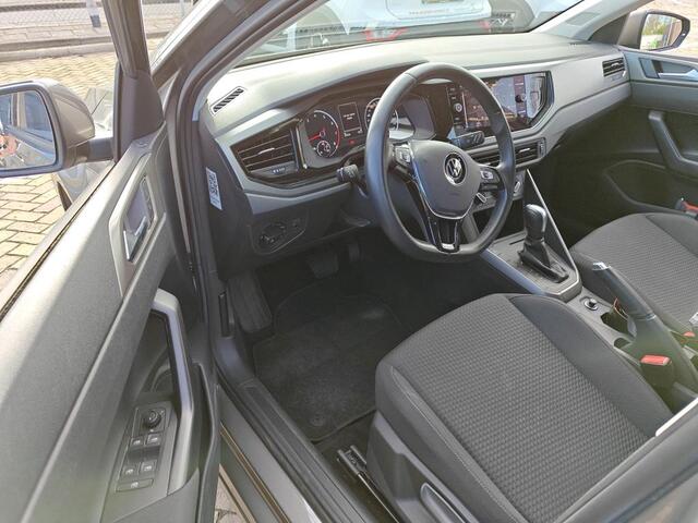 Volkswagen POLO 1.0 TSI Comfortline Executive DSG automaat Navigatie / Cruise control / Bluetooth / Airco / App-connect / Metallic lak