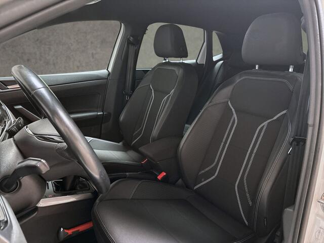 Volkswagen POLO 1.0 TSI Sportline (VIRTUAL COCKPIT, ZWART HEMEL, LEDER, APPLE CARPLAY, GROOT NAVI, SPORTSTOELEN, ADAPTIVE CRUISE, NIEUWE APK, NIEUWSTAAT)