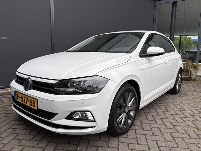 Volkswagen POLO 1.0 TSI Highline Airco - Apple carplay - Navigatie - Parkeersensoren - Parkeer assistent - Cruise control - Licht metalen velgen 16 inch - Lederen versnellingspook - Bluetooth - Led verlichting - Radio - Start/stop systeem - Stuur leder - Stuur multifunct