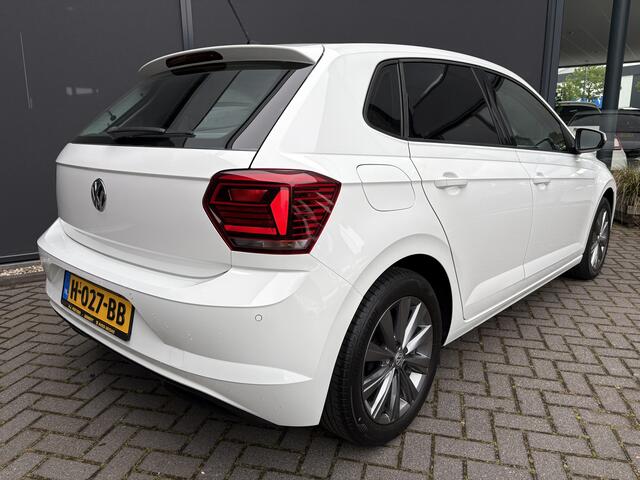 Volkswagen POLO 1.0 TSI Highline Airco - Apple carplay - Navigatie - Parkeersensoren - Parkeer assistent - Cruise control - Licht metalen velgen 16 inch - Lederen versnellingspook - Bluetooth - Led verlichting - Radio - Start/stop systeem - Stuur leder - Stuur multifunct
