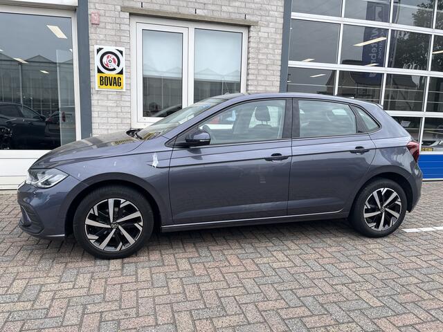 Volkswagen POLO 1.0 TSI Life / PARK. SENSOREN V&A/ AIRCO/ NAVI/ DIGITAL DASH/ CRUISE/ 16" LMV