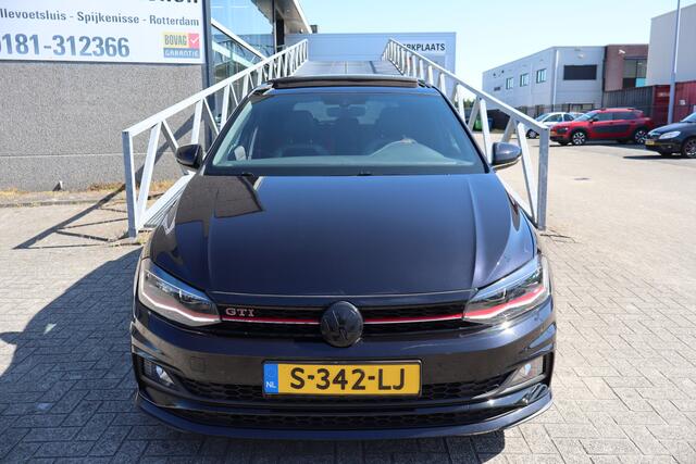 Volkswagen POLO 2.0 TSI GTI Automaat! Panoramadak/Stoelverwarming/Virtual cockpit/Apple carplay/Parkeersensoren/18'' Licht metalen velgen