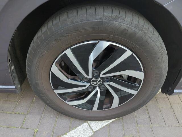 Volkswagen POLO 1.0 TSI Go / App connect / Parkeersensoren V+A / Lichtmetaal 15 inch /