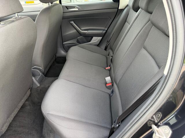 Volkswagen POLO 1.0 MPI NAVI AIRCO PDC CRUISE CONTROL