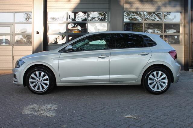Volkswagen POLO 1.0 TSI HIGHLINE Camera / parkeer sensoren v en a / cruise control **Nl-Auto**