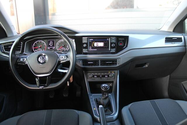 Volkswagen POLO 1.0 TSI HIGHLINE Camera / parkeer sensoren v en a / cruise control **Nl-Auto**