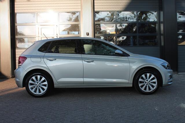 Volkswagen POLO 1.0 TSI HIGHLINE Camera / parkeer sensoren v en a / cruise control **Nl-Auto**