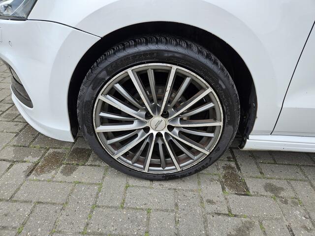 Volkswagen POLO 1.2 TSI Comfortline Business R