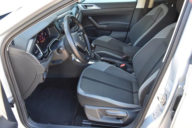 Volkswagen POLO 1.0 TSI Highline Topstaat! NAP virtueel cockpit LED ECC PDC Navi Carplay