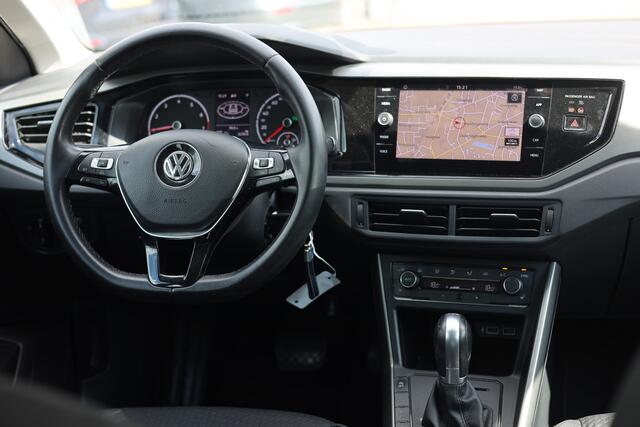 Volkswagen POLO 1.0 TSI COMFORTLINE BUSINESS I AUT I TREKHAAK I CARPLAY