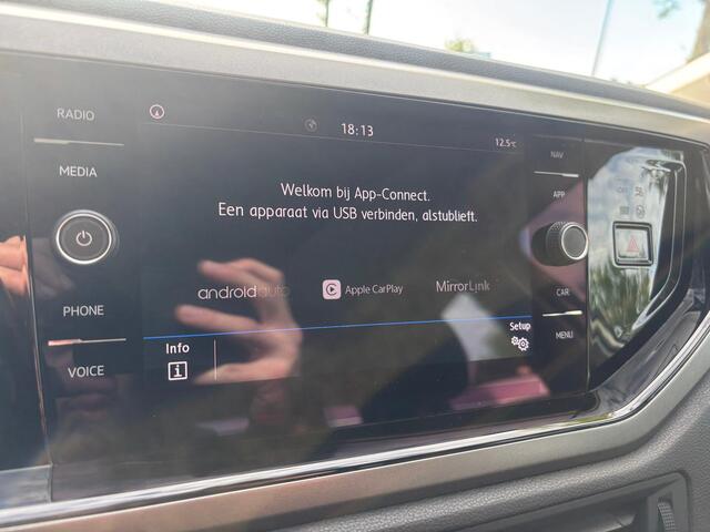 Volkswagen POLO 1.0 TSI Highline Business | Apple Carplay | Stoelverwarming | Parkeersensoren | Cruise