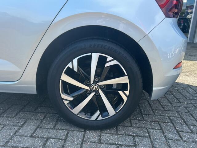 Volkswagen POLO 1.0 TSI DSGLIFE TREKHAAK/PANO-DAK/DIG-DASH/PDC/STOELVERW/NAVI/CARPLAY