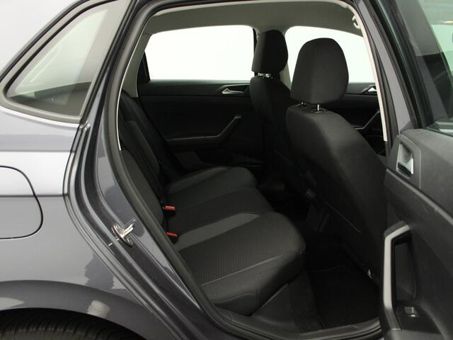 Volkswagen POLO 1.0 TSi Life | Airco | Parkeersensoren | Adaptive Cruise | CarPlay | Navigatie | 15 Inch | 91.095 Km !!