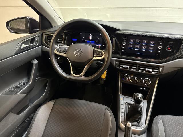 Volkswagen POLO TSI 95PK LIFE BUSINESS CARPLAY/PDC/LMV