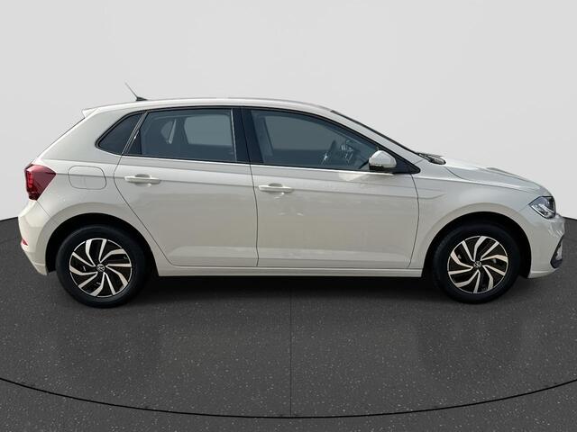 Volkswagen POLO 1.0 TSI Life Edition | NL-Auto | Rijklaar | Apple Carplay | Navigatie | Camera | Trehaak
