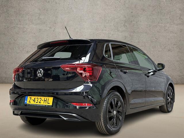 Volkswagen POLO 1.0 TSI Sportline Automaat (VIRTUAL COCKPIT, APPLE CARPLAY, GROOT NAVI, STOELVERWARMING, SPORTSTOELEN, KEYLESS, PARKEERSENSOREN, LM VELGEN, NIEUWSTAAT)