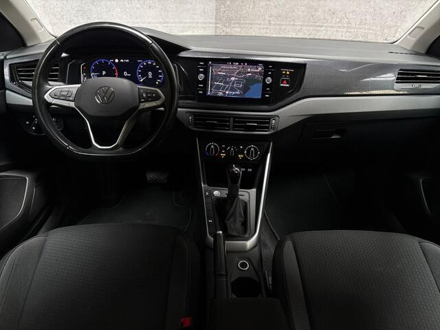 Volkswagen POLO 1.0 TSI Sportline Automaat (VIRTUAL COCKPIT, APPLE CARPLAY, GROOT NAVI, STOELVERWARMING, SPORTSTOELEN, KEYLESS, PARKEERSENSOREN, LM VELGEN, NIEUWSTAAT)