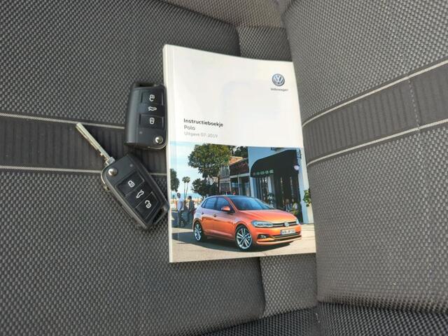 Volkswagen POLO 1.0 TSI 95pk Highline Executive / Navigatie / Carplay / Parkeer sensoren V+A / Carplay / 16'' LMV