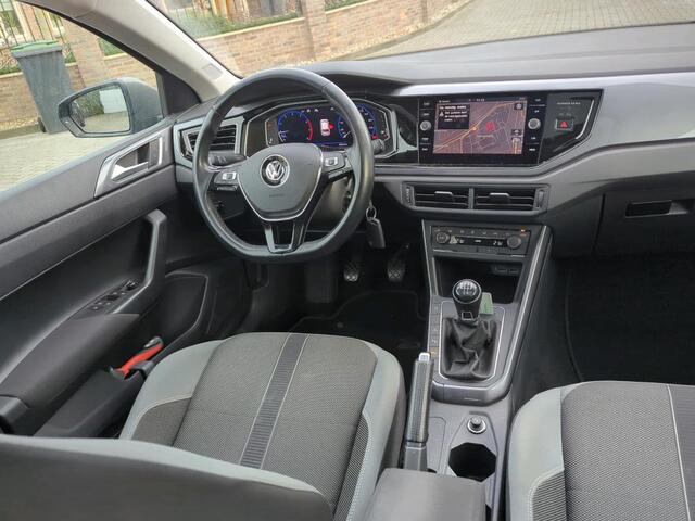 Volkswagen POLO 1.0 TSI 95pk Highline Business R-Line / Panoramadak / Full-LED / Camera / Navigatie