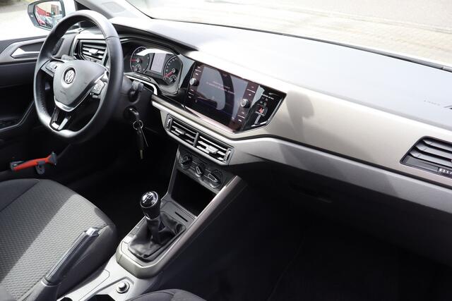 Volkswagen POLO 1.0 TSI Comfortline Navigatie/Apple carplay/Adaptive cruise control/Airco/DAB/Multifunctioneel stuurwiel