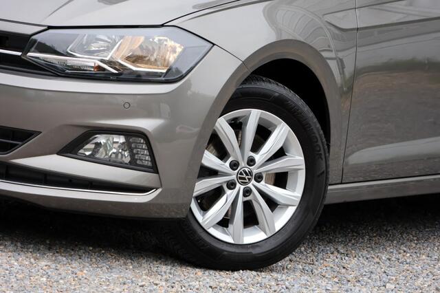 Volkswagen POLO 1.0 TSI DSG Highline - 110 pk **PDC / ACC / Climate