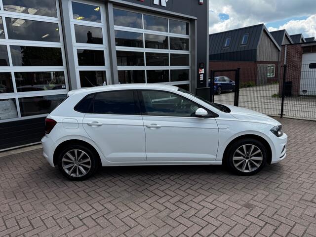 Volkswagen POLO 1.0 MPI COMF.L. BUS. / CARPLAY / AIRCO / CRUISECONTROL / LM / RIJKLAAR!