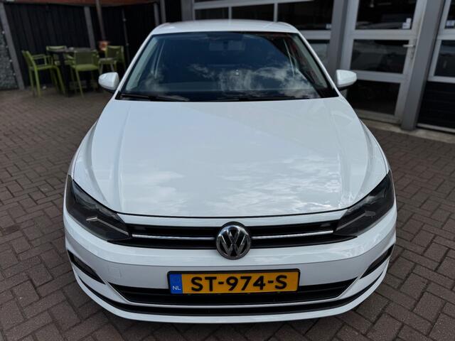 Volkswagen POLO 1.0 MPI COMF.L. BUS. / CARPLAY / AIRCO / CRUISECONTROL / LM / RIJKLAAR!
