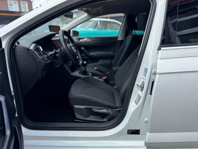 Volkswagen POLO 1.0 MPI COMF.L. BUS. / CARPLAY / AIRCO / CRUISECONTROL / LM / RIJKLAAR!