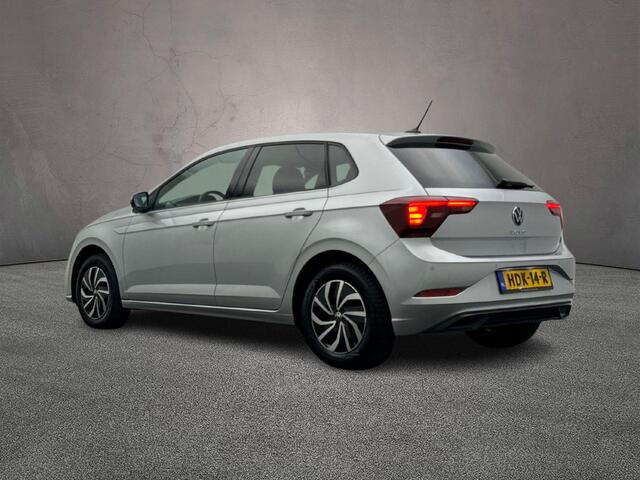 Volkswagen POLO Life Edition 1.0 TSI 95pk Adaptive cruise control, Stoelverwarming, LED koplampen, App connect, Achteruitrijcamera, Parkeersensoren