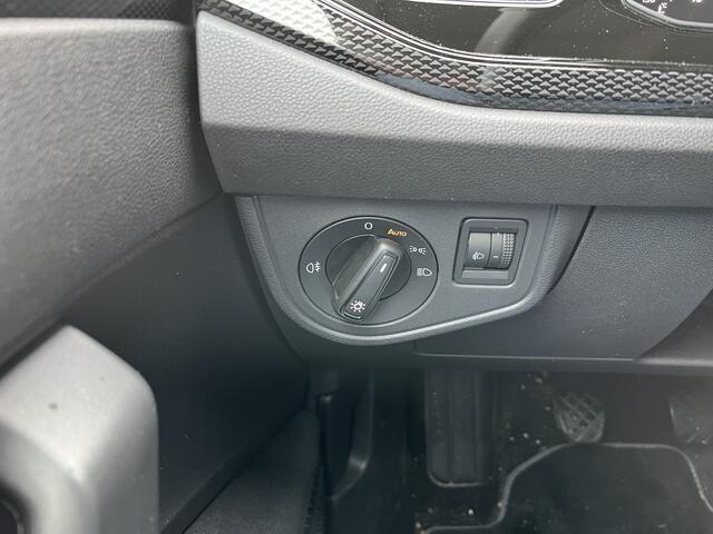 Volkswagen POLO 1.0 TSI Life Edition / 2.000 KM/ GARANTIE TM 06-2029/ TREKHAAK/ APP-CONNECT/ ADAPTIVE CRUISE/ PARKEER SENSOREN + CAMERA/ DIGITAL DASH/ DAB/ CLIMA/ 15'' LMV