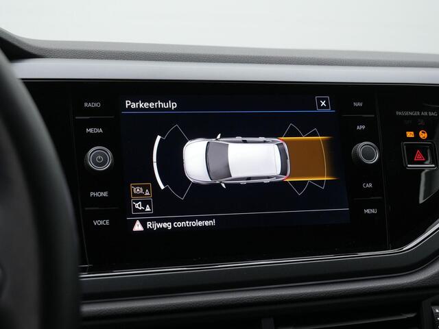 Volkswagen POLO 1.0 TSI 95 pk DSG R-Line | Adaptive Cruise | Navigatie | Parkeersensoren voor/achter | Carplay