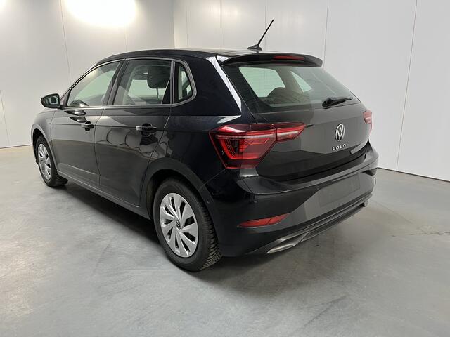 Volkswagen POLO 1.0 TSI Style / AUTOMAAT/ ACC/ APP-CONNECT/ DODEHOEK/ STOELVERWARMING/ PARKEER SENSOREN V+A/ DIGITAL DASH/ NAVI/ DAB/ AIRCO/ LED/ 16'' LMV