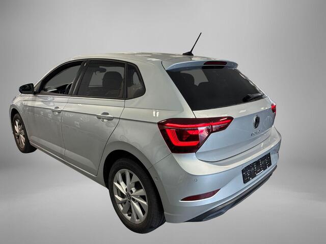 Volkswagen POLO 1.0 TSI 95pk DSG Style · Camera · Stoelverwarming · Apple/Android Car Play · Dodehoeksensoren · IQ Light · Navigatie · P-Sensoren · Getint Glas · 16'' Inch ·