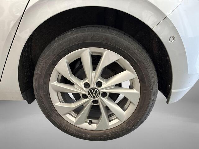 Volkswagen POLO 1.0 TSI 95pk DSG Style · Camera · Stoelverwarming · Apple/Android Car Play · Dodehoeksensoren · IQ Light · Navigatie · P-Sensoren · Getint Glas · 16'' Inch ·