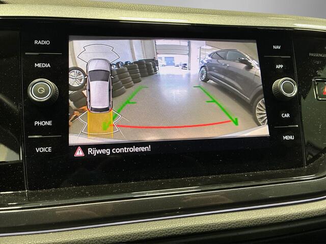 Volkswagen POLO 1.0 TSI 95pk DSG Style · Camera · Stoelverwarming · Apple/Android Car Play · Dodehoeksensoren · IQ Light · Navigatie · P-Sensoren · Getint Glas · 16'' Inch ·