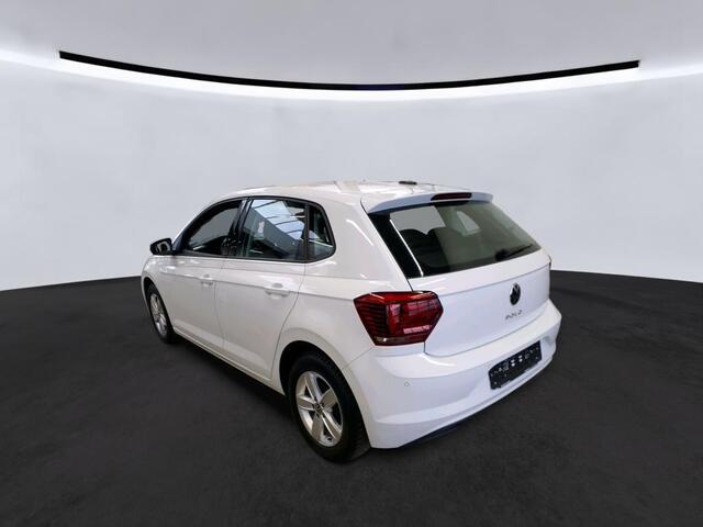 Volkswagen POLO 1.0 TSI Highline 95PK | Adaptive Cruise | Dodehoek | Stoelverwarming | Parkeersensoren | Navigatie | Climate Control |