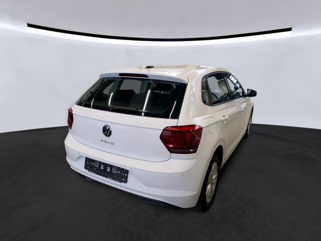 Volkswagen POLO 1.0 TSI Highline 95PK | Adaptive Cruise | Dodehoek | Stoelverwarming | Parkeersensoren | Navigatie | Climate Control |