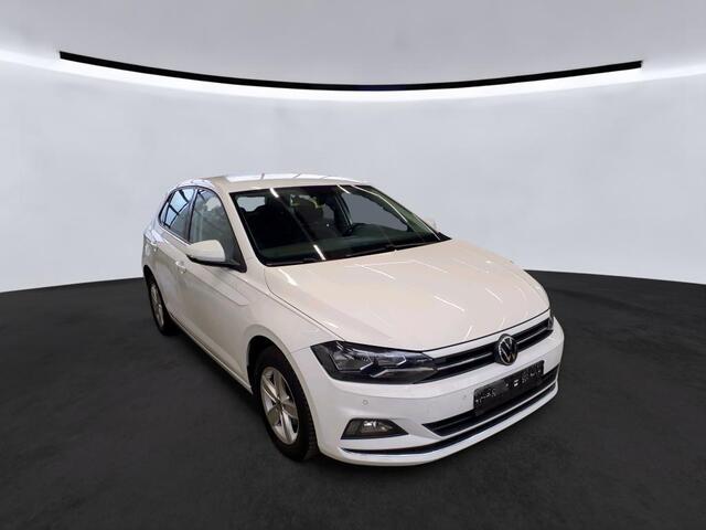 Volkswagen POLO 1.0 TSI Highline 95PK | Adaptive Cruise | Dodehoek | Stoelverwarming | Parkeersensoren | Navigatie | Climate Control |