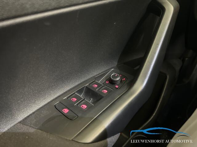 Volkswagen POLO 1.0 TSI Highline, virt. cockp. 2x PDC, navi, clima, cruise, 17"lmv, NL-dealerauto