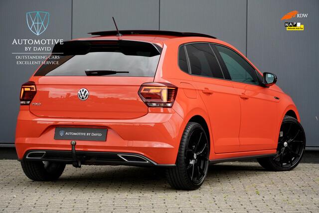 Volkswagen POLO 1.0 TSI 116 pk R-LINE HIGHLINE AUTOMAAT / NIEUWE DISTRIBUTIE / 2 x R-LINE / TREKHAAK / PANORAMADAK / 18 INCH LMV / NL-AUTO / NAP / ISOFIX / ADAPTIEVE CRUISE CONTROL