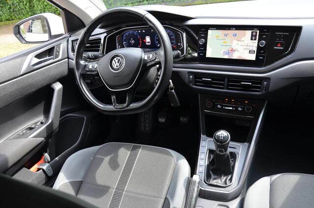 Volkswagen POLO 1.0 TSI Highline Business R Line Navi/Ecc/Pdc/Cruise control adaptief/R-Line Exterieur/Volledig digitaal instrumentenpaneel/Privacy-Glass/18-Inch Lmv
