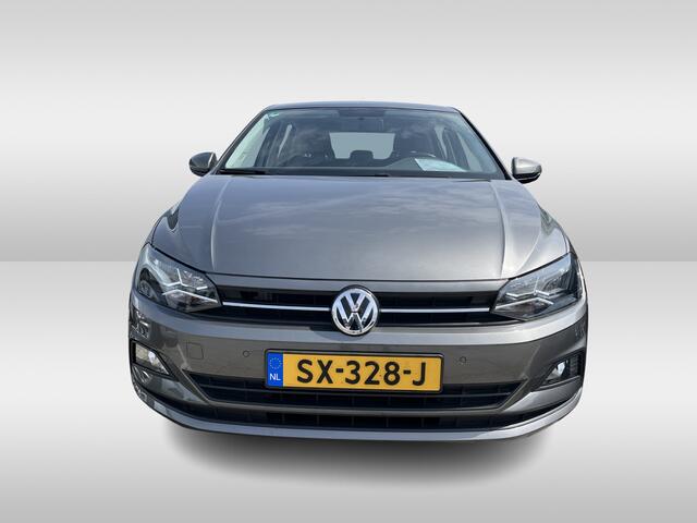 Volkswagen POLO 1.0 TSI Comfortline Executive Navigatie / Parkeersensoren / Trekhaak / Cruise control / Airco / App-connect