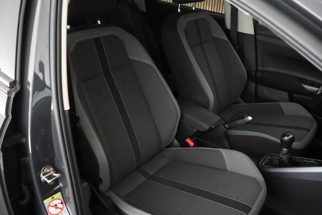 Volkswagen POLO 1.0 TSI 116pk H6 Highline Camera Adaptive Cruise Climate Control Navigatie