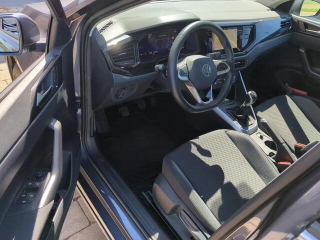 Volkswagen POLO 1.0 TSI Life Multimedia Navigatie / App-connect / Parkeersensoren / LM velgen / Airco / LED verlichting