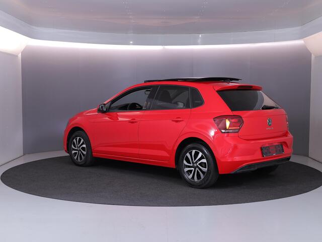 Volkswagen POLO 1.0 TSI Comfortline 95 PK | Panorama dak | Navigatie via app | Parkeersensoren voor en achter | Lm velgen |