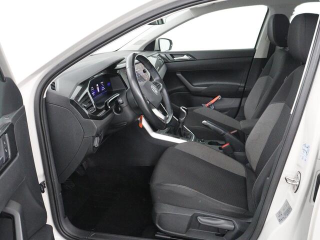 Volkswagen POLO 1.0 TSI Life Business | Stoelverwarming | Adaptive cruise | Carplay | Trekhaak | Navigatie | Full LED | 16'' | Climate control | DAB | Bluetooth