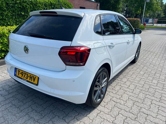 Volkswagen POLO 1.0 TSI Highline xenon, pdc, cruise, navi, stoelverw