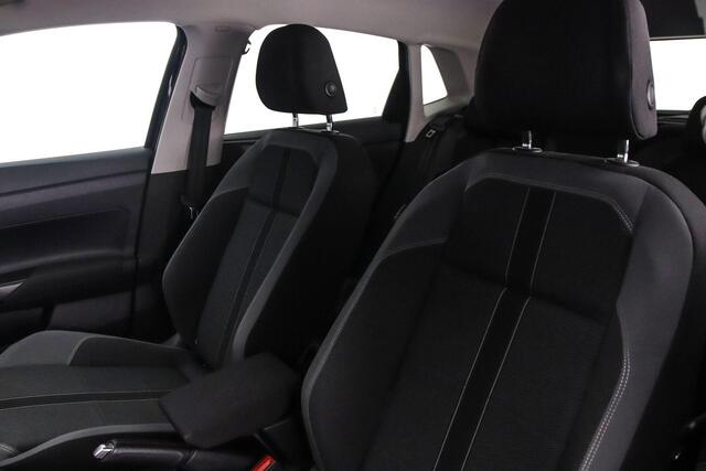 Volkswagen POLO Style 1.0 TSI 95pk Adaptive cruise control, Achteruitrijcamera, LED matrix koplampen, Parkeersensoren, Stoelverwarming, Airco, DAB, Radio