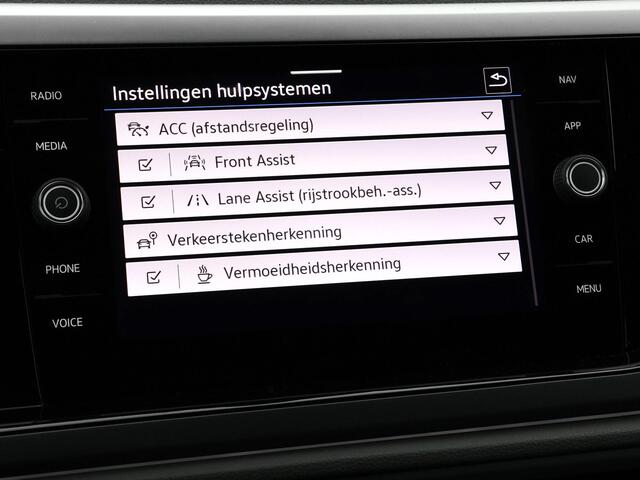 Volkswagen POLO 1.0 TSI 95pk DSG R-Line · Camera · Stoelverwarming · Apple/Android Car Play · Info Active Display ·