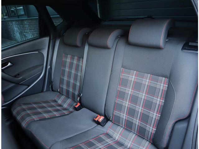 Volkswagen POLO 1.8 TSI GTI | OZ Racing velgen | Navigatie | Stoelverwarming